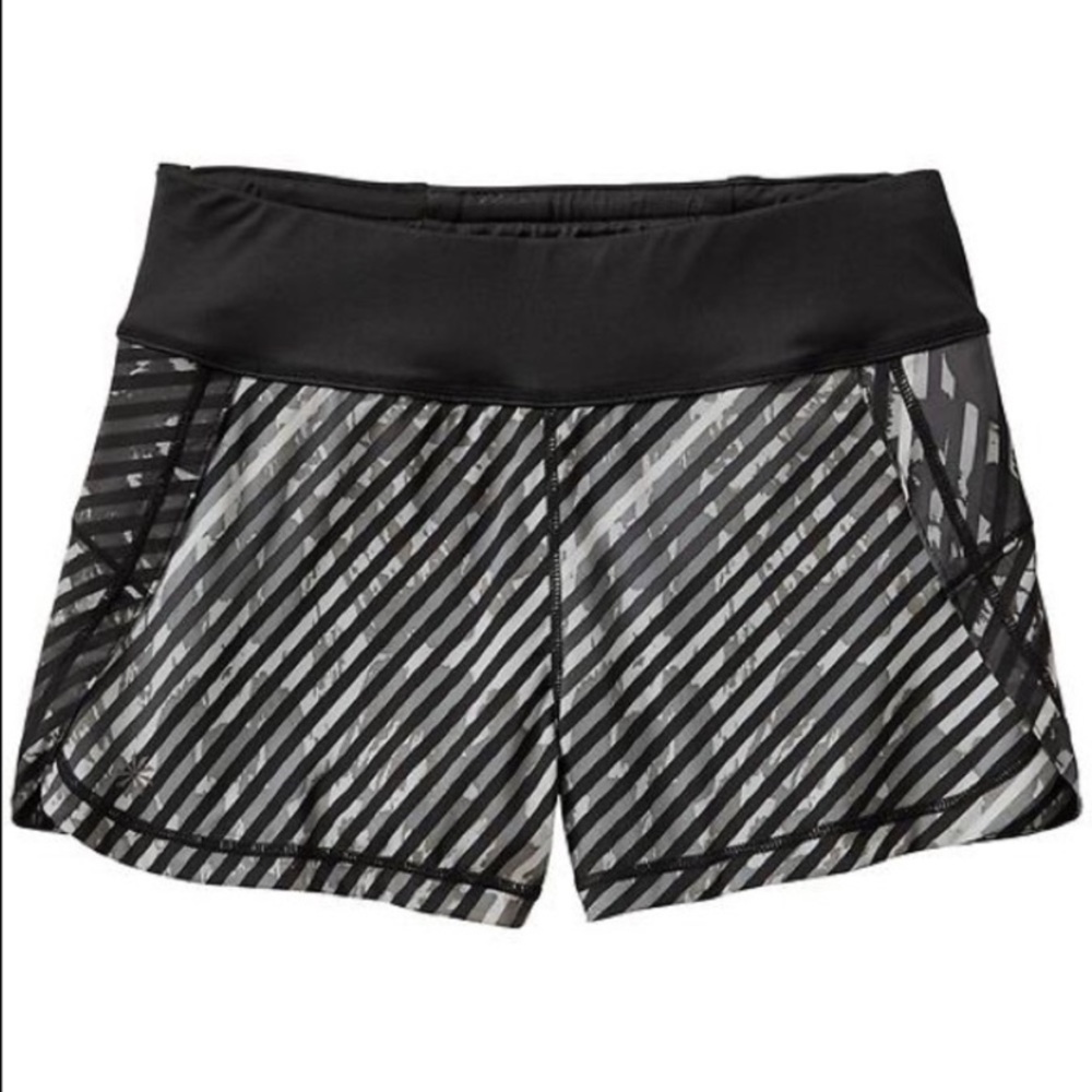 Athleta printed Pulse running shorts